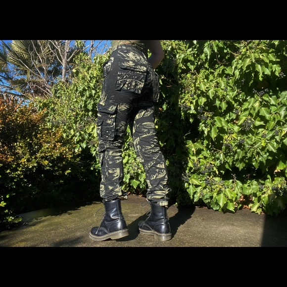 Green and Black acid wash pants - Picture 2 of 2